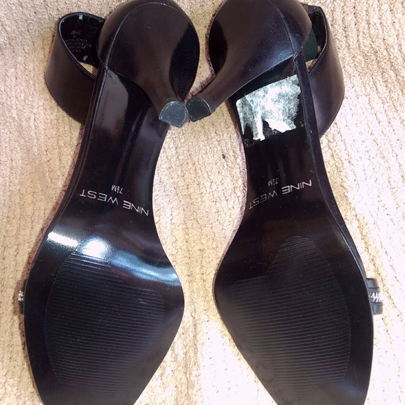 SOLD! New! Black NINE WEST high heels - Picture 3 of 6